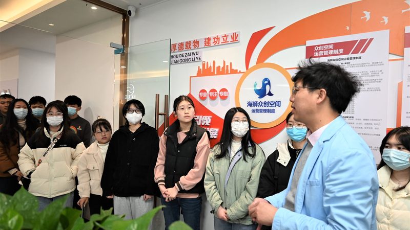 B2B电子商务平台：构建高效供应链的关键角色